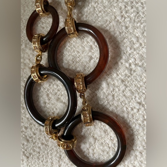 Kate Spade tortoiseshell necklace, with gold accents. - Picture 2 of 4